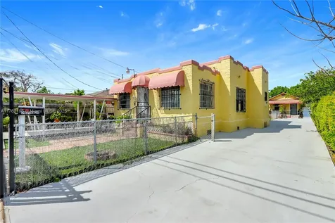 2035 NW 26th Street Miami FL 33142