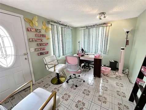 2035 NW 26th Street Miami FL 33142