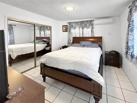 2035 NW 26th Street Miami FL 33142