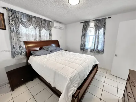 2035 NW 26th Street Miami FL 33142