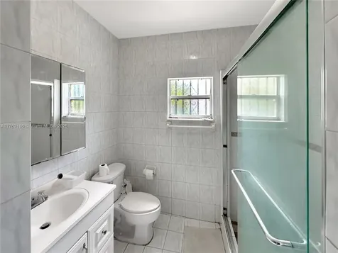 2035 NW 26th Street Miami FL 33142