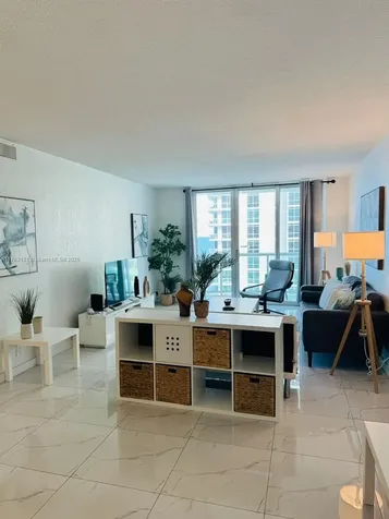 3901 S Ocean Drive Hollywood FL 33019