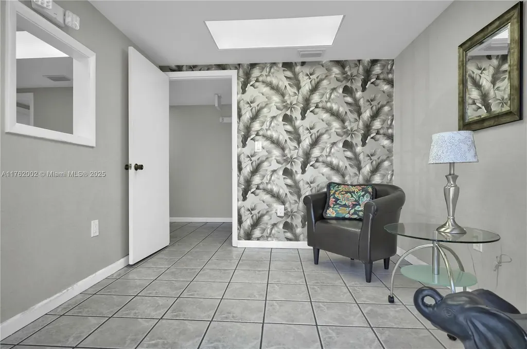 5220 NW 72nd Avenue Miami FL 33166