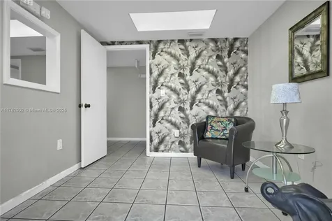 5220 NW 72nd Avenue Miami FL 33166