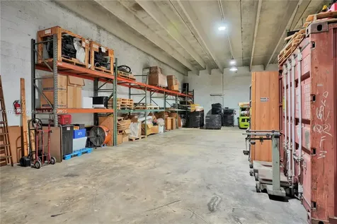 5220 NW 72nd Avenue Miami FL 33166
