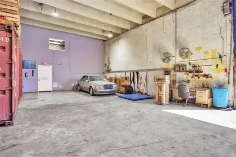 5220 NW 72nd Avenue Miami FL 33166