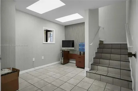 5220 NW 72nd Avenue Miami FL 33166