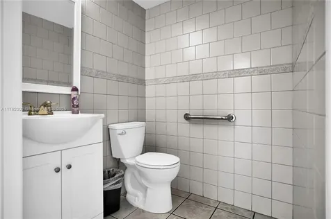 5220 NW 72nd Avenue Miami FL 33166