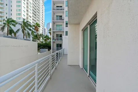 234 NE 3rd Street Miami FL 33132