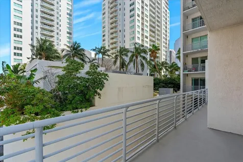 234 NE 3rd Street Miami FL 33132