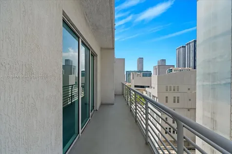 234 NE 3rd Street Miami FL 33132