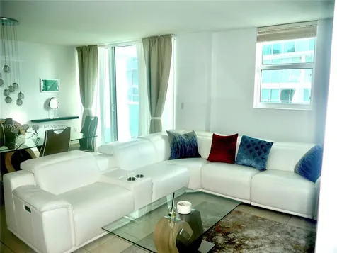 31 SE 5th Street Miami FL 33131