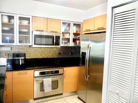 31 SE 5th Street Miami FL 33131