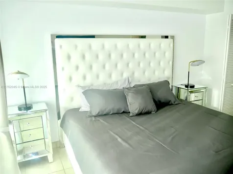 31 SE 5th Street Miami FL 33131