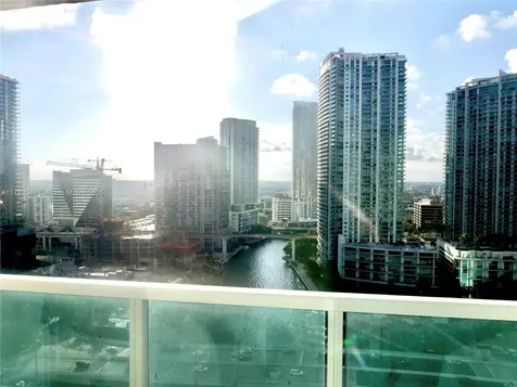 31 SE 5th Street Miami FL 33131