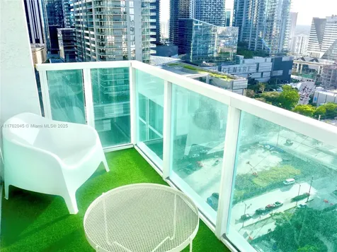 31 SE 5th Street Miami FL 33131