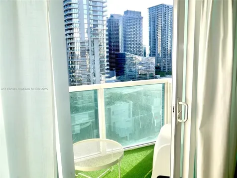 31 SE 5th Street Miami FL 33131