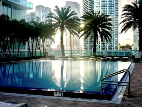 31 SE 5th Street Miami FL 33131