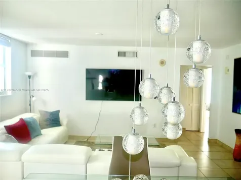 31 SE 5th Street Miami FL 33131