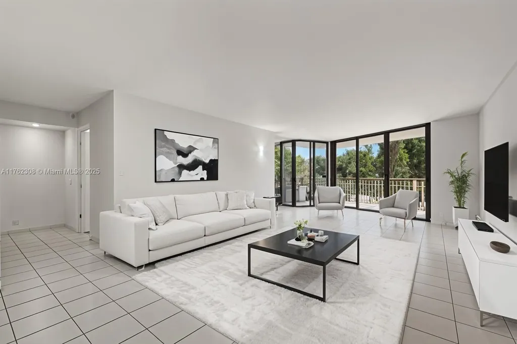 4000 Towerside Terrace Miami FL 33138