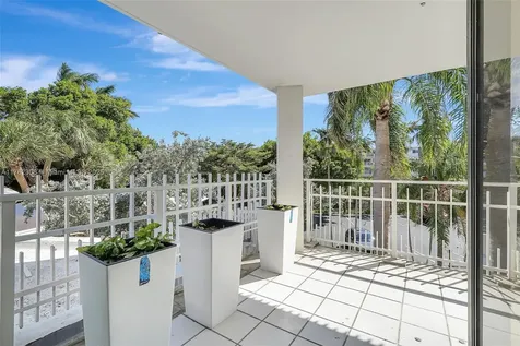 4000 Towerside Terrace Miami FL 33138