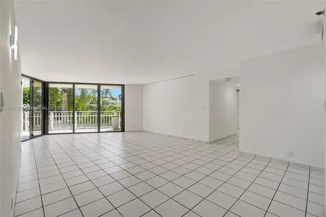 4000 Towerside Terrace Miami FL 33138