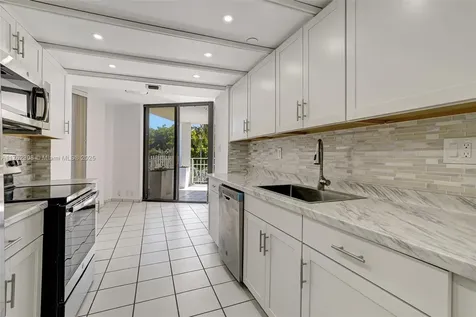 4000 Towerside Terrace Miami FL 33138