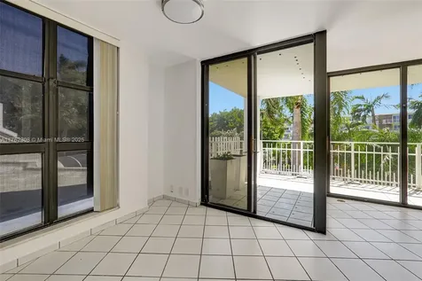 4000 Towerside Terrace Miami FL 33138