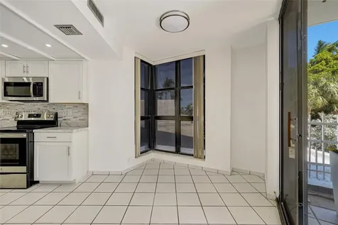 4000 Towerside Terrace Miami FL 33138