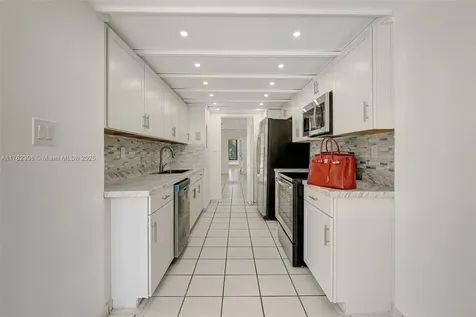 4000 Towerside Terrace Miami FL 33138