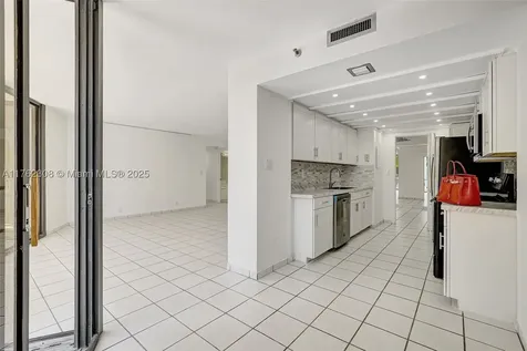 4000 Towerside Terrace Miami FL 33138