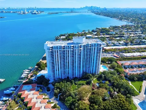 4000 Towerside Terrace Miami FL 33138