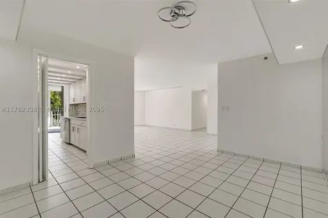 4000 Towerside Terrace Miami FL 33138