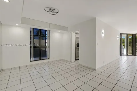 4000 Towerside Terrace Miami FL 33138