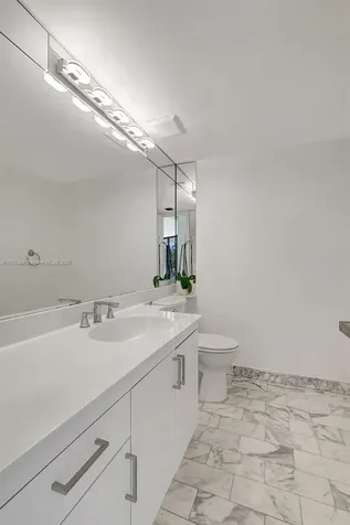 4000 Towerside Terrace Miami FL 33138