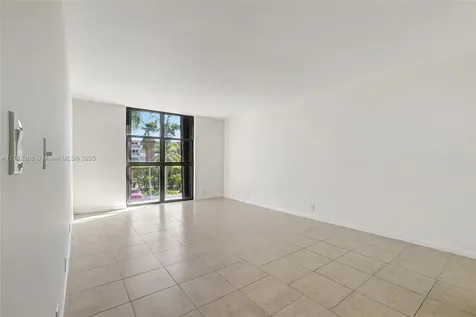 4000 Towerside Terrace Miami FL 33138