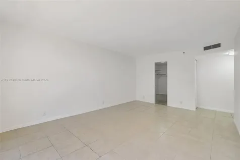 4000 Towerside Terrace Miami FL 33138
