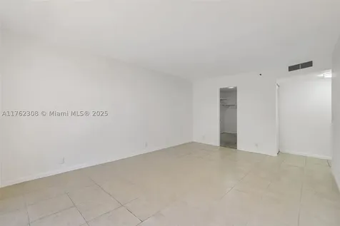 4000 Towerside Terrace Miami FL 33138