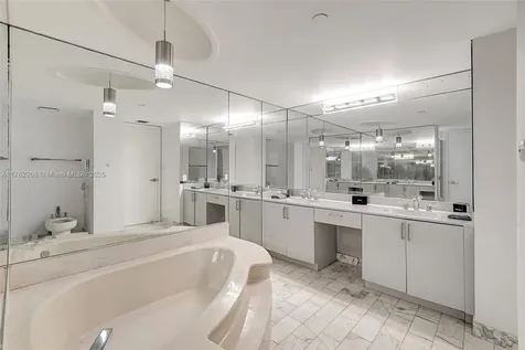 4000 Towerside Terrace Miami FL 33138