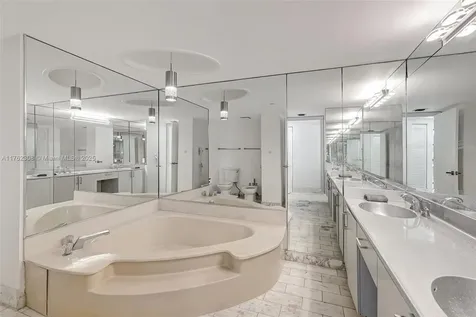 4000 Towerside Terrace Miami FL 33138