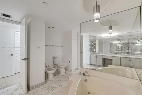 4000 Towerside Terrace Miami FL 33138