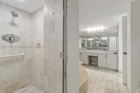 4000 Towerside Terrace Miami FL 33138