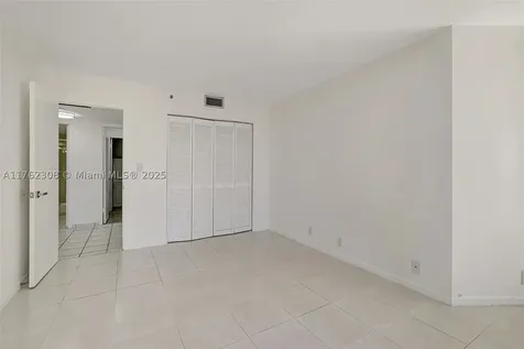 4000 Towerside Terrace Miami FL 33138
