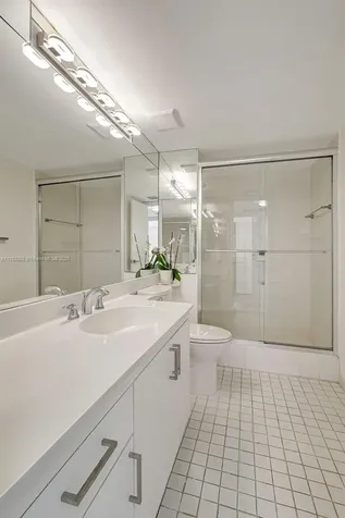 4000 Towerside Terrace Miami FL 33138