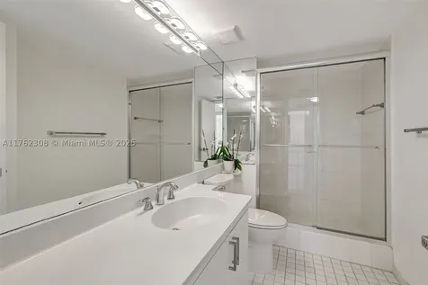 4000 Towerside Terrace Miami FL 33138