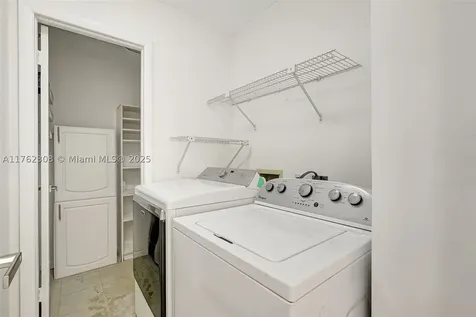 4000 Towerside Terrace Miami FL 33138