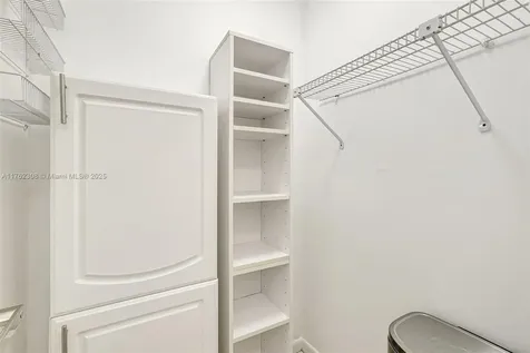 4000 Towerside Terrace Miami FL 33138