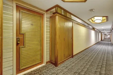 4000 Towerside Terrace Miami FL 33138