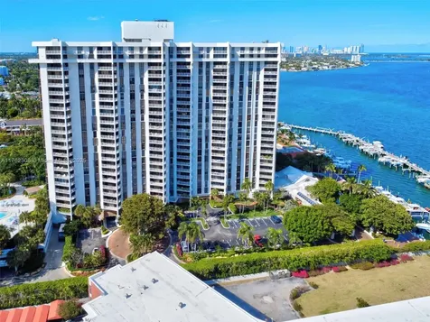 4000 Towerside Terrace Miami FL 33138
