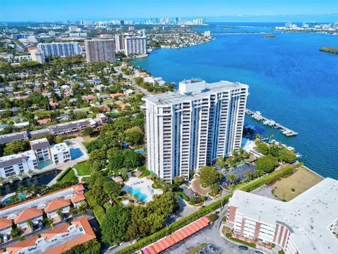 4000 Towerside Terrace Miami FL 33138
